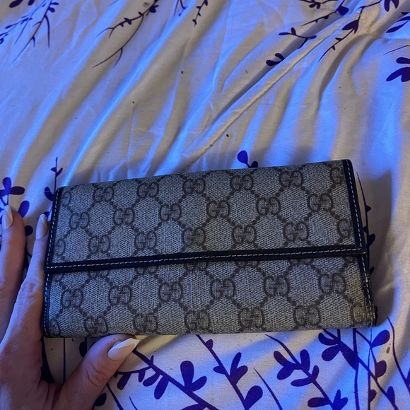 Gucci sulky tote and matching wallet - Picture 14 of 14